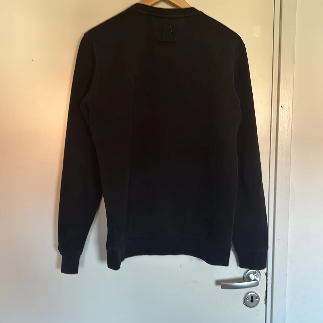 Svart Sail Racing sweatshirt/den ser röd ut och de är bara min kamera som är dålig !!!! - 1