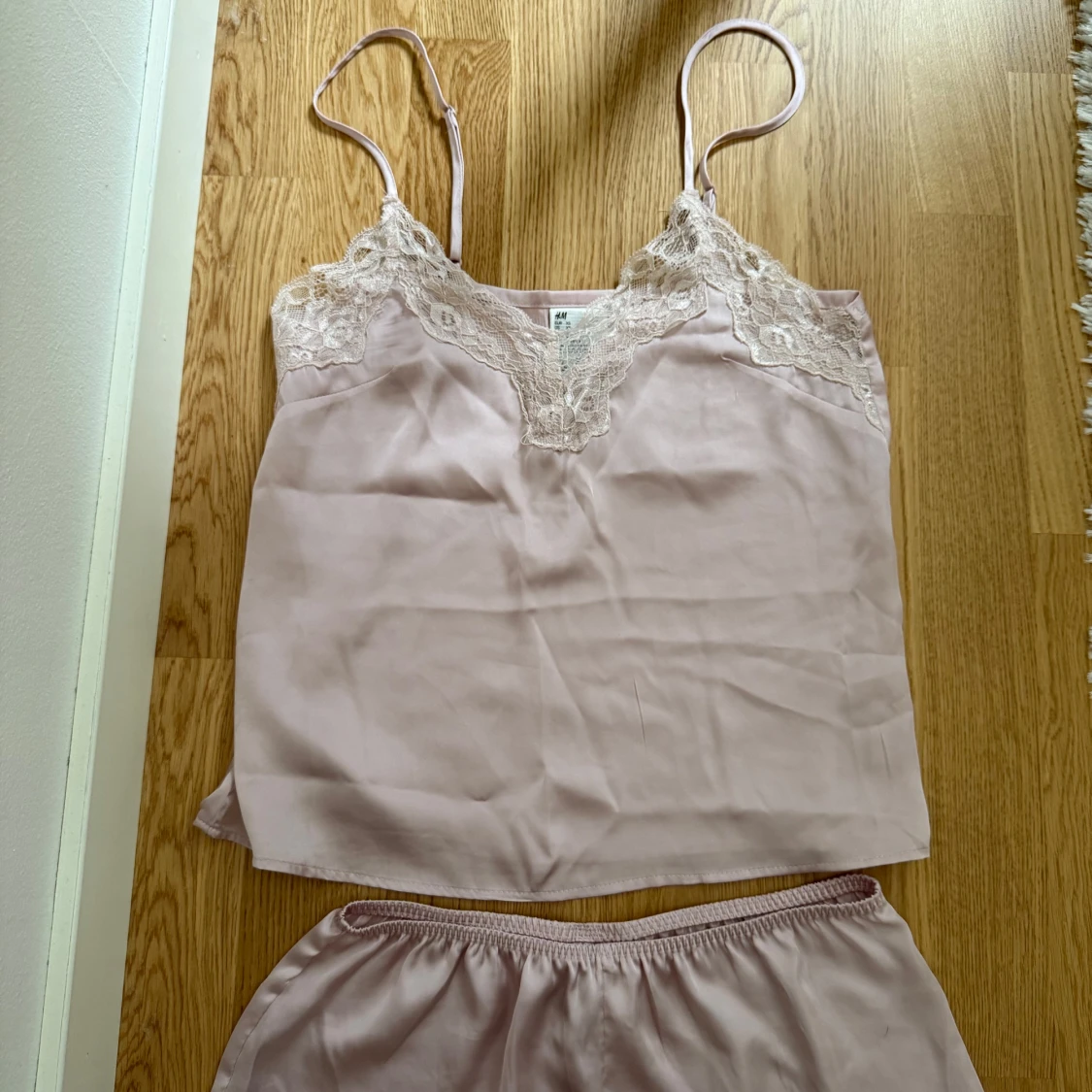 Rosa spetspyjamas  - 1