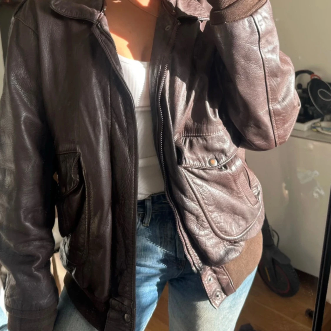 Brun skinnjacka med fickor