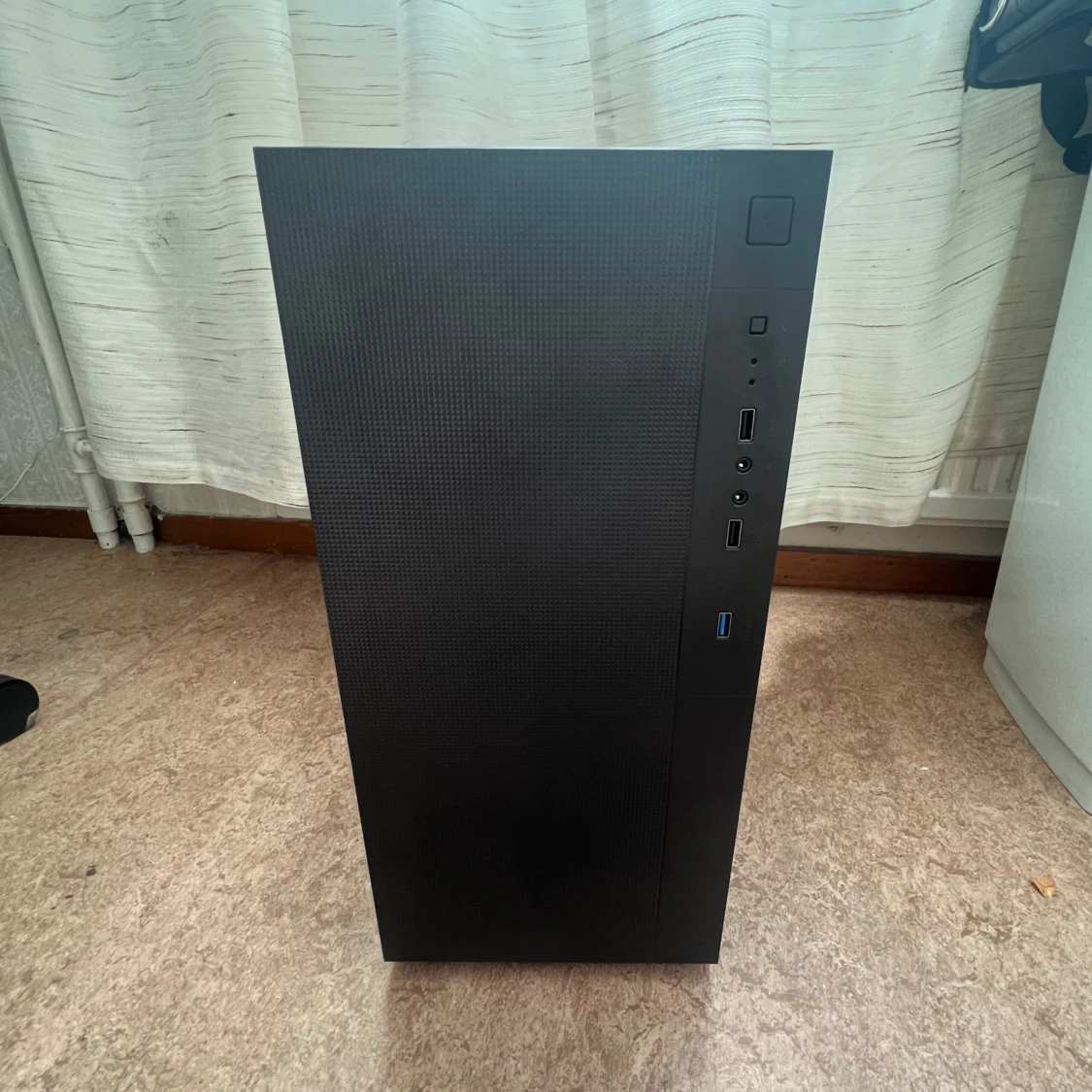 Nybyggd gamingdator (GTX 1660 Ti+i5-9400F) - 1