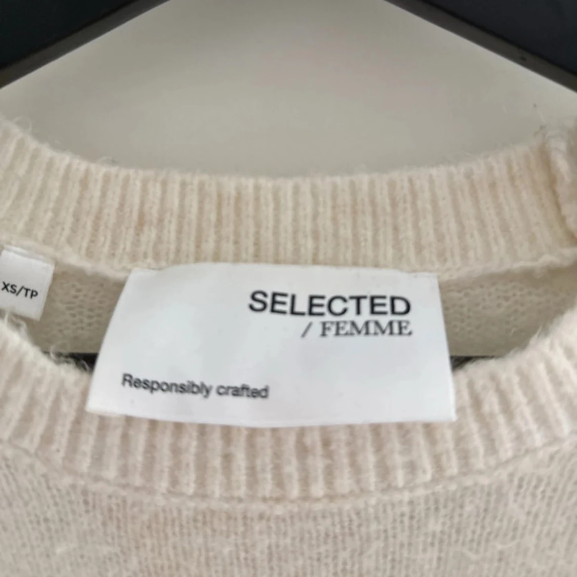 Vit stickad tröja från Selected Femme - 1