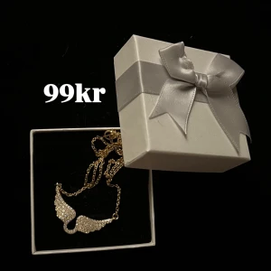 Zadig & Voltaire liknande halsband  - Justerbara passar alla, helt nya, 99kr styck, finns både silver och guld !💋