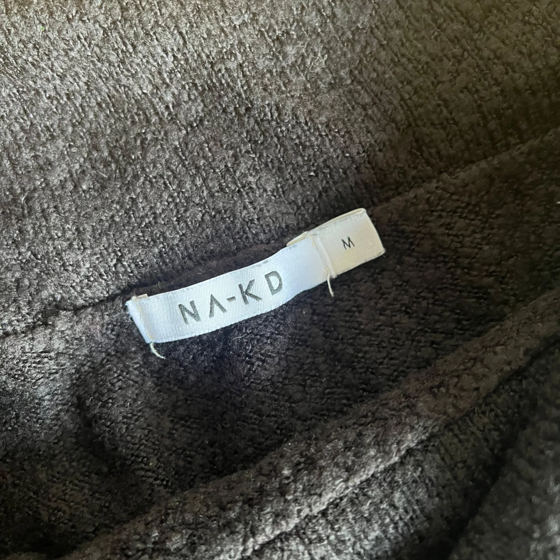 Svart offshoulder stickad tröja NA-KD - 1