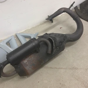 Stående minarelli rör  - Okej skick, säljer de för 300kr