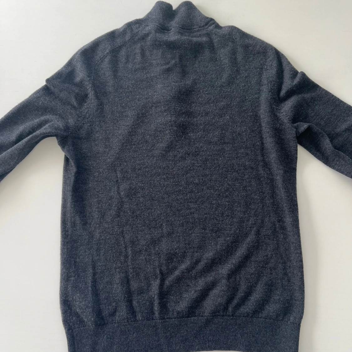 Mörkgrå Morris halfzip i 100% merinoull - 3