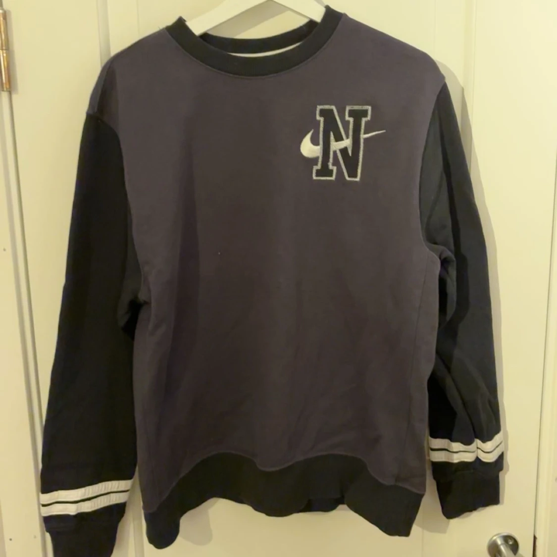 Nike sweatshirt