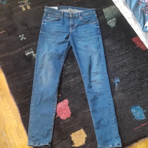 J.Lindberg jeans - Lite använda men inga defekter. Kom privat för mer bilder. Tryck ej på köp nu. Pris diskuteras glatt.