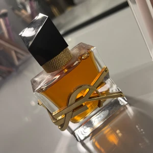 Yves Saint Laurent libre  - Endast använd fåtal gånger. 30 ml