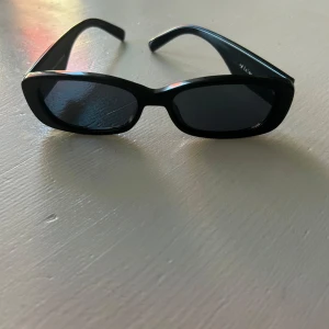 Le Specs Unreal  - Fina solglasögon från Le Specs i modellen unreal! 