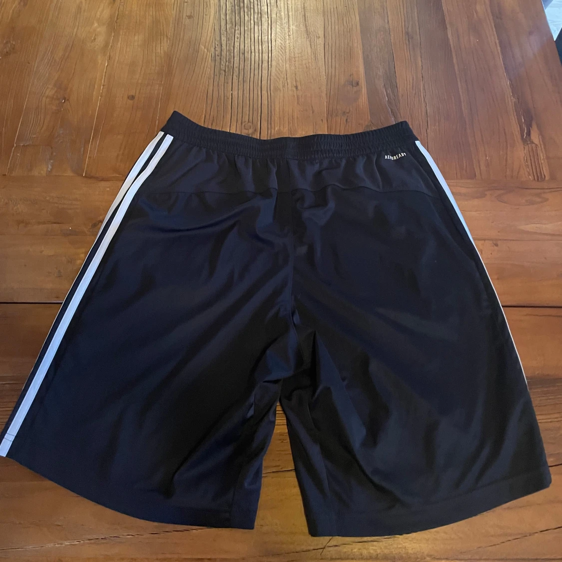 Svarta träningsshorts från Adidas - 1