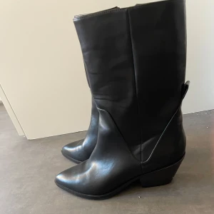 Boots - Fina boots knappt använda ❤️