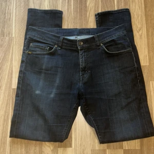 tiger of sweden - tiger of sweden  || Storlek W31 L34 || jeansen är i bra skick (normalt slitage förekommer) || Jeansen är modell Evolve!