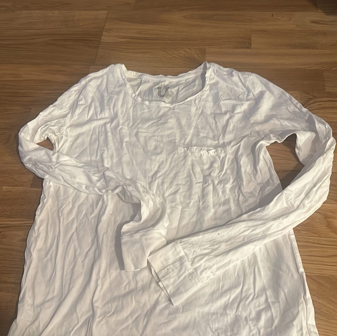 Vit långärmad basic tröja från U