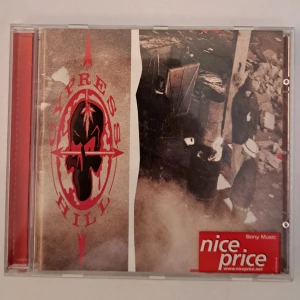 Cypress Hill CD-album - CD-album med gruppen Cypress Hill, release år 1991, fint skick för både skiva och omslag.