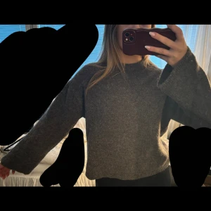 Stickad tröja - Kall brun stickad tröja som jag sällan använder🤎