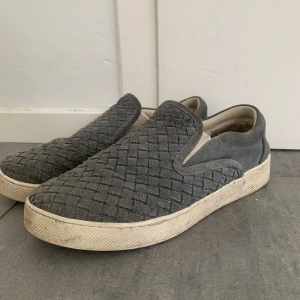 Loafers/slip on - Säljer dessa loafers pga att dem ej används