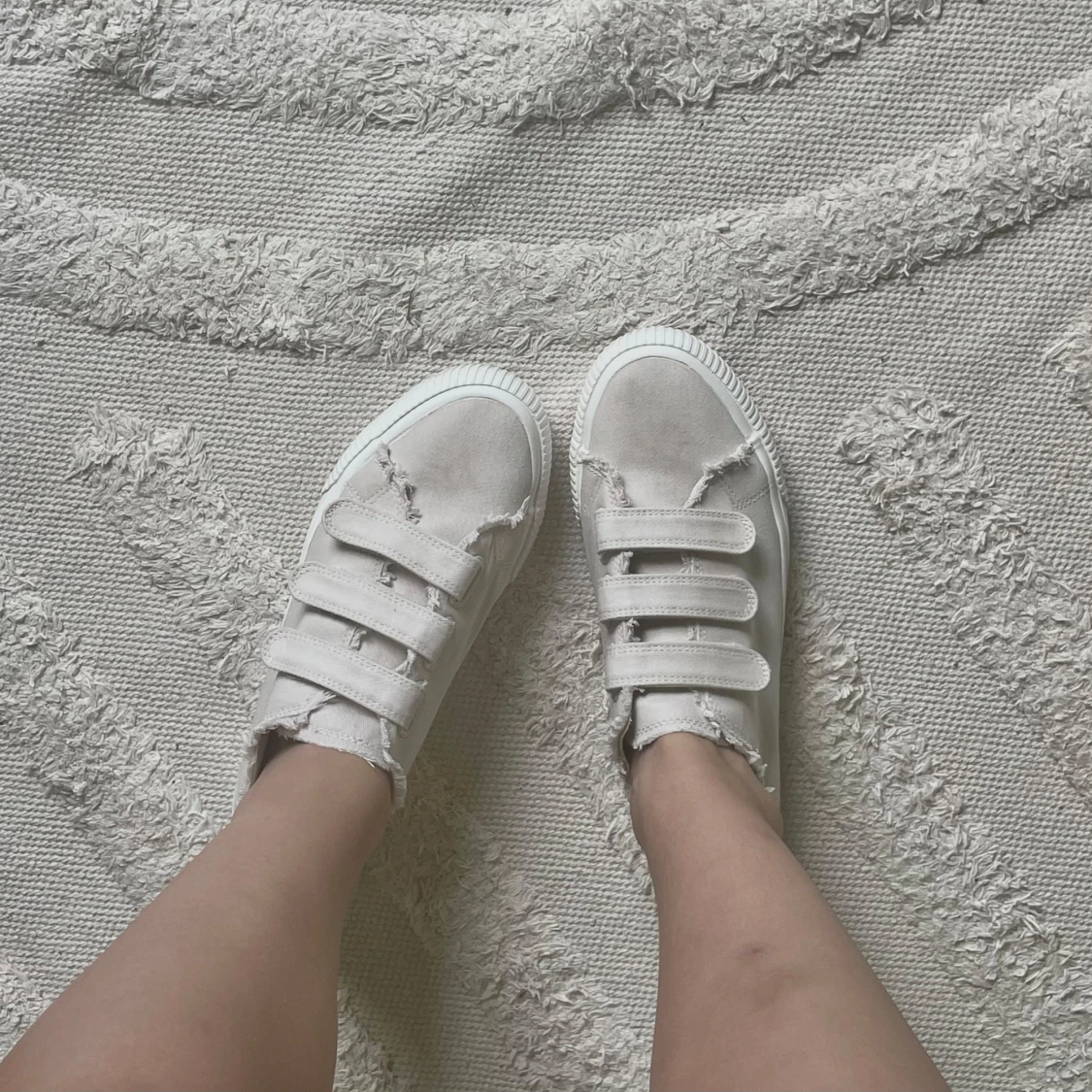 Beigea even&odd skor med kardborreband - 1