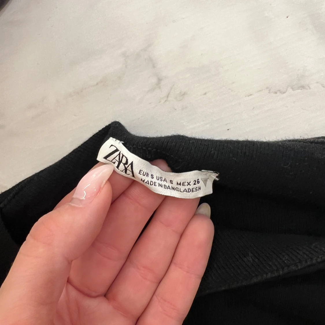 Svart ärmlös topp från Zara - 93