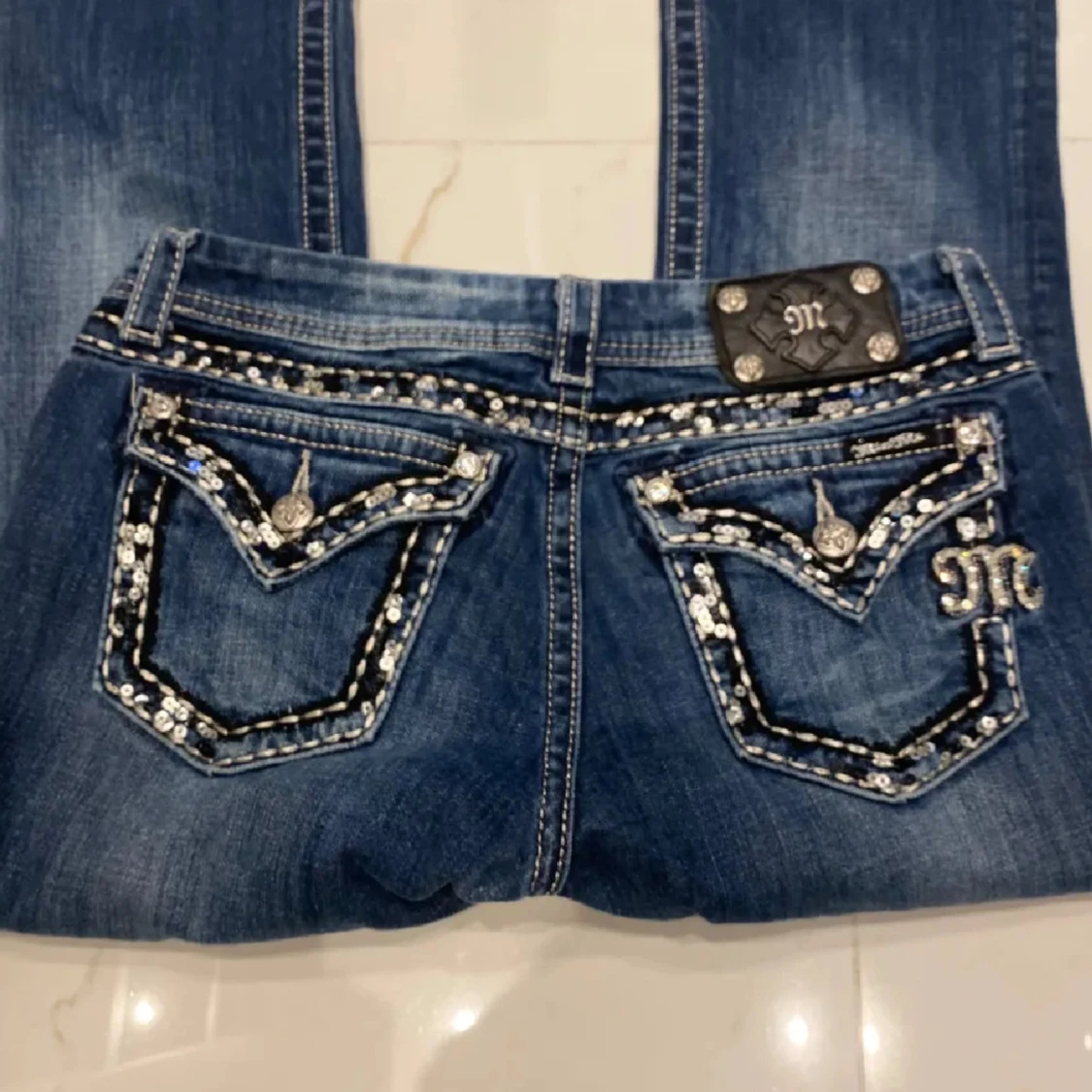 Bootcut från Miss Me med detaljer - 4