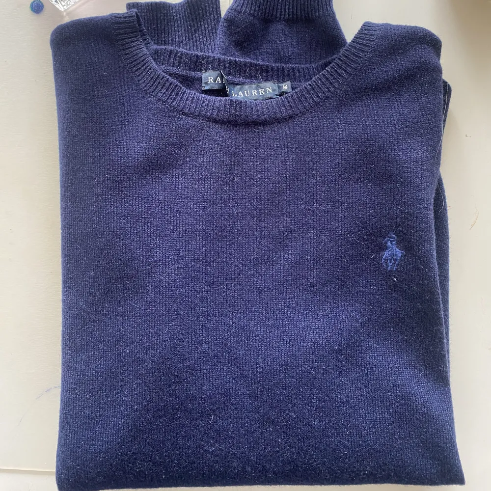 Kashmir tröja från Ralph Lauren i storlek M Som ny!. Tröjor & Koftor.