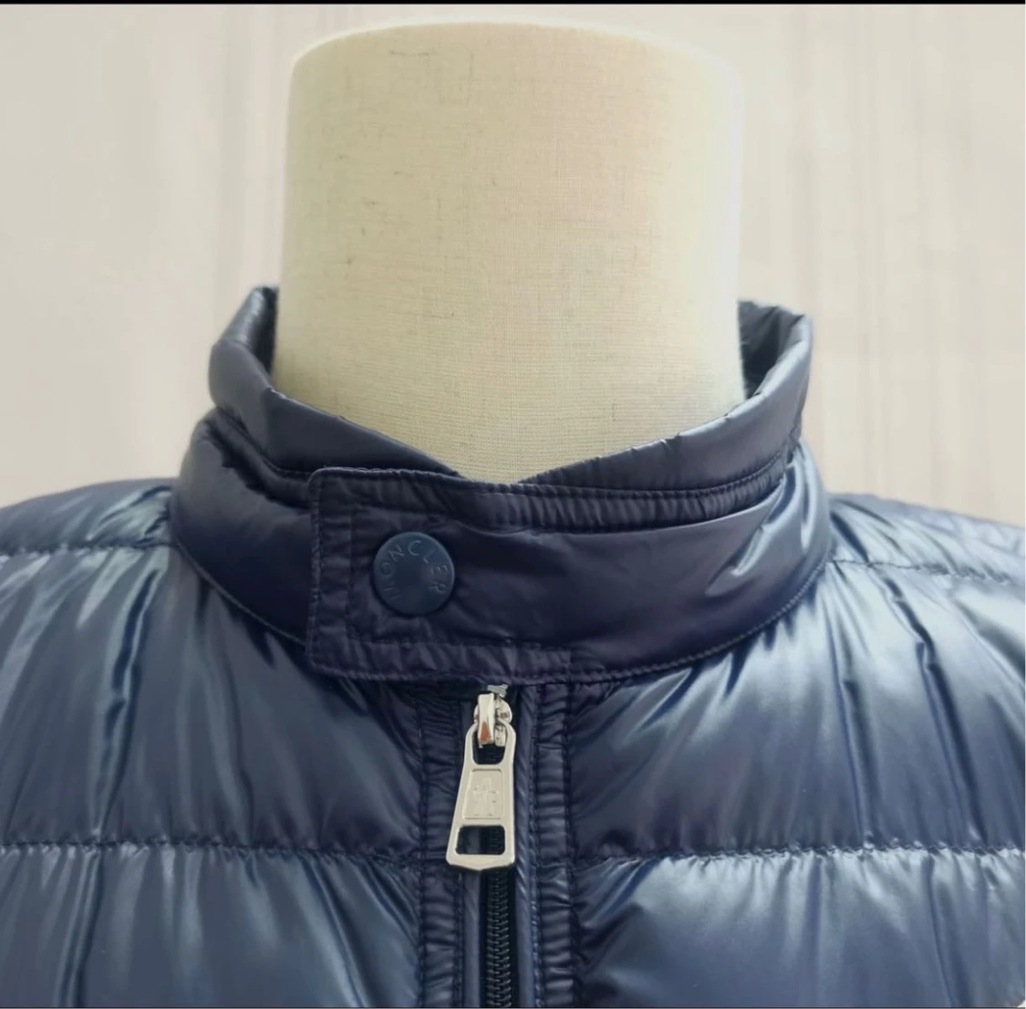 Moncler väst - 90