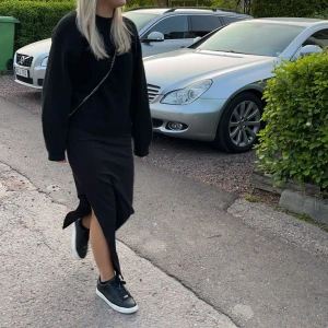 Kjol - Lång kjol med slits från hm!🤍