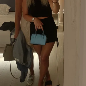 Blå väska - Söt liten blå väska!! 