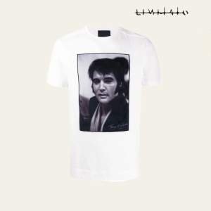 Limitato T-shirt | Skick: väldigt bra | Box: nej | kvitto: (köpbevis) | Artist: Terry O’neill | Print: Elvis Presley | Namn: Suspicious Minds 