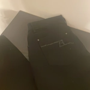 Svarta jeans  - Snygga jeans från zara woman