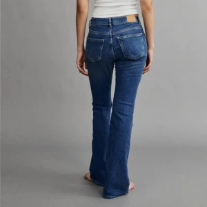 Gina jeans - Jeans från Gina t strlk 40 💖 lite slitningar längst nere på benen