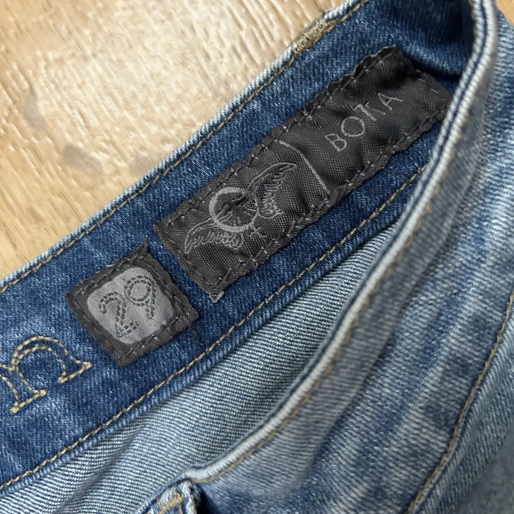 Snygga jeans i storlek 29🩵. Jeans & Byxor.
