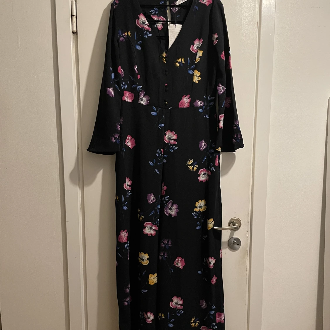 Oanvänd byxdress - hela bilder finns  - 91