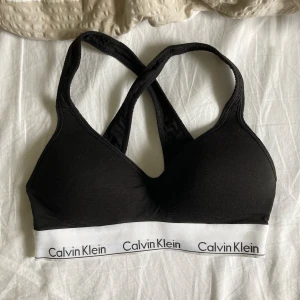 Calvin Klein  - Calvin Klein bh strl xs