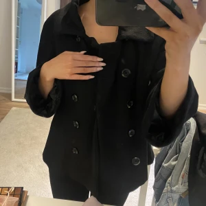 Trekvartärmad kappa  - Så fin trekvartärmad kappa!! Strl S, superfint skick❤️ 400kr + frakt 