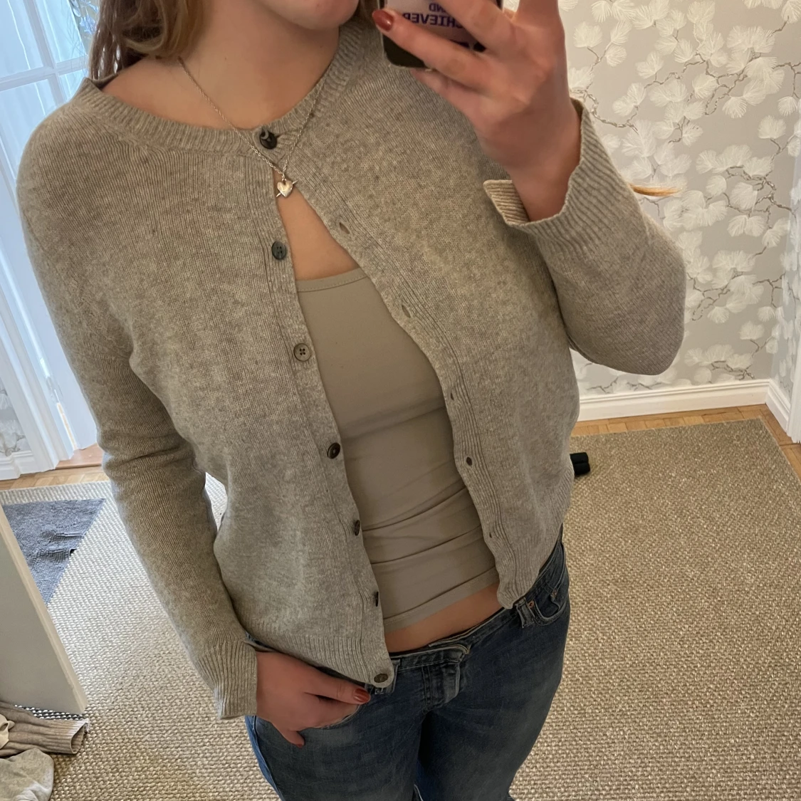 Stickad kofta i kashmir 