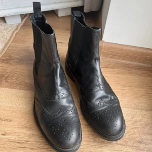 Boots  - Storlek 37 Använda fåtal ggr