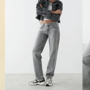 Grå jeans - Från Ginatricot i fint skick!🫶🏻strl 34