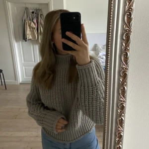 Stickad tröja - Stickad tröja från hm , inte använd ofta 