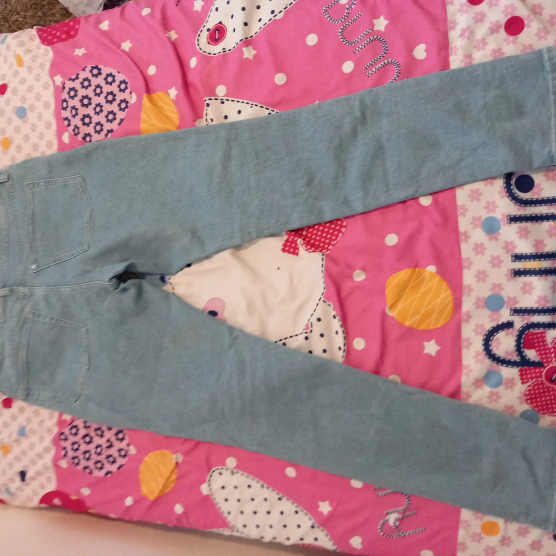 Skinny jeans 99kr - 90