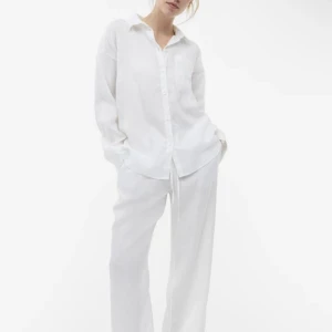 Linneskjorta - Linneskjorta, säljs för 100kr + frakt 🤍