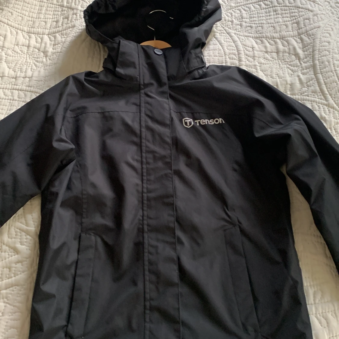 Vind-och vattenavvisande jacka