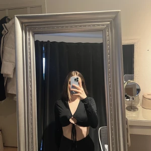 Crop top - Svart snygg crop top från shein