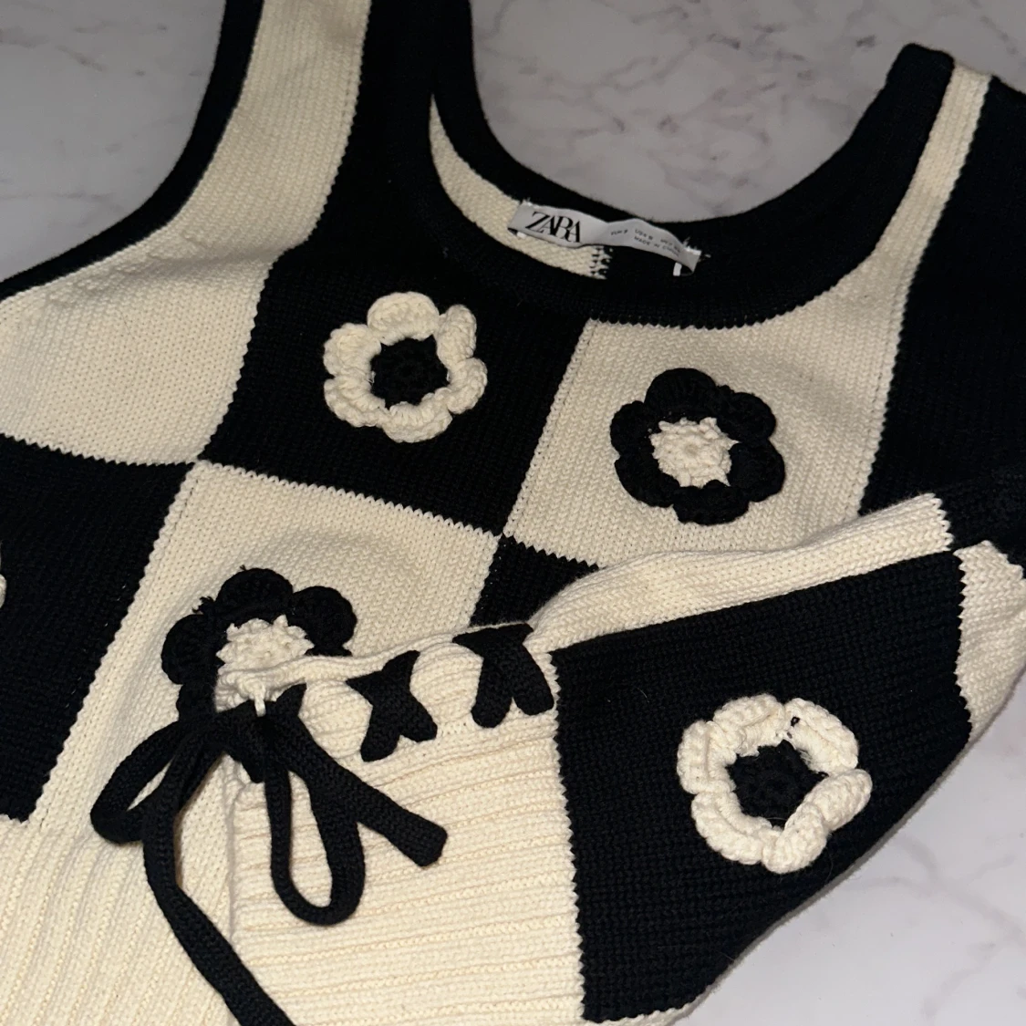 Slipover/ stickad väst - 90