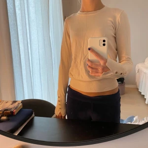 Zara tröja - Tröja från zara i storlek s, nästan aldrig använd och finns nu längre inte på hemsidan köpt för 299 kr