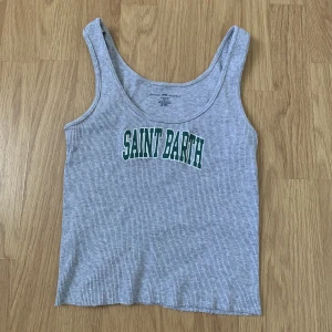 Brandy Melville topp! - Jättesött linnne från Brandy Melville! Köparen står för frakt 