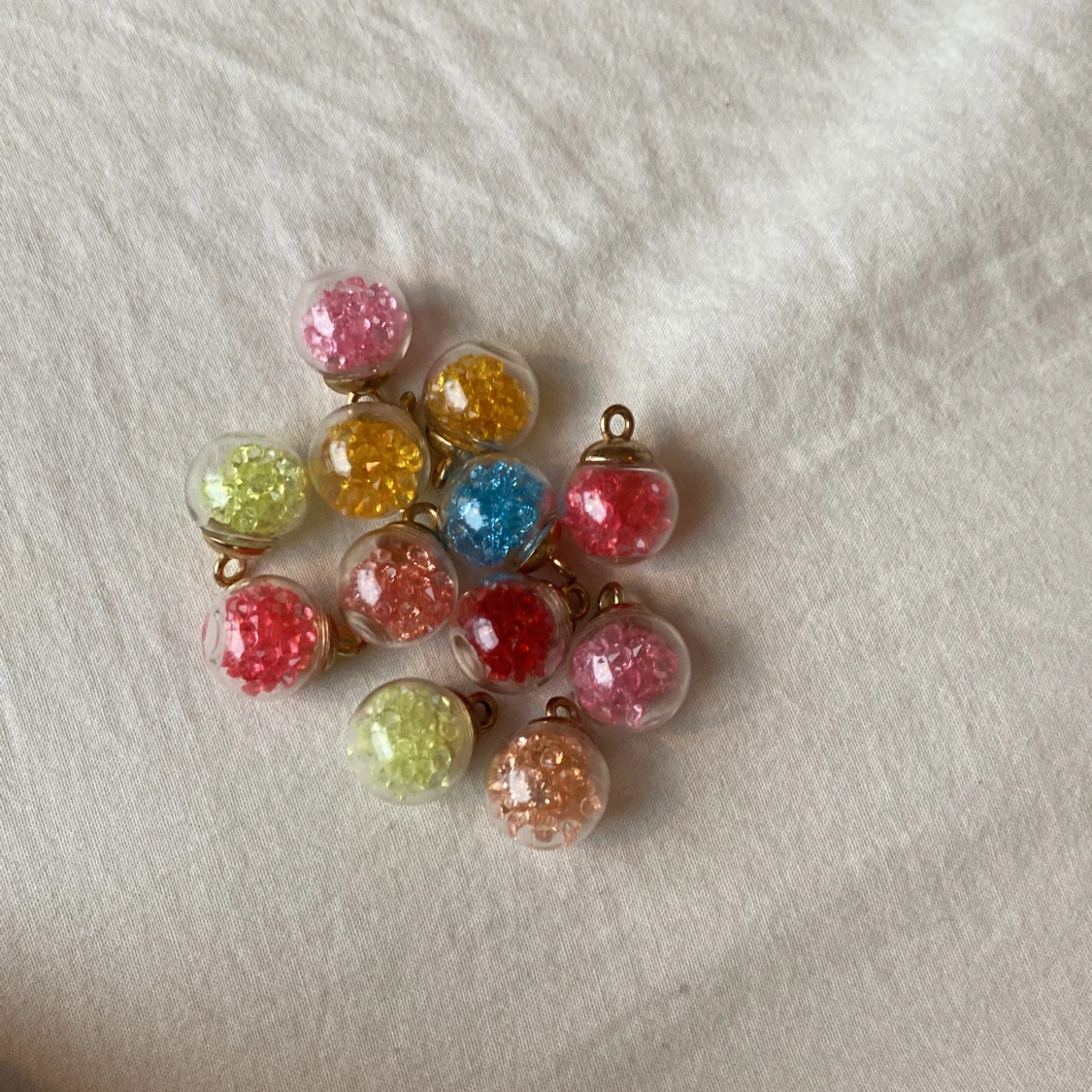 Stora genomskinliga pärlor