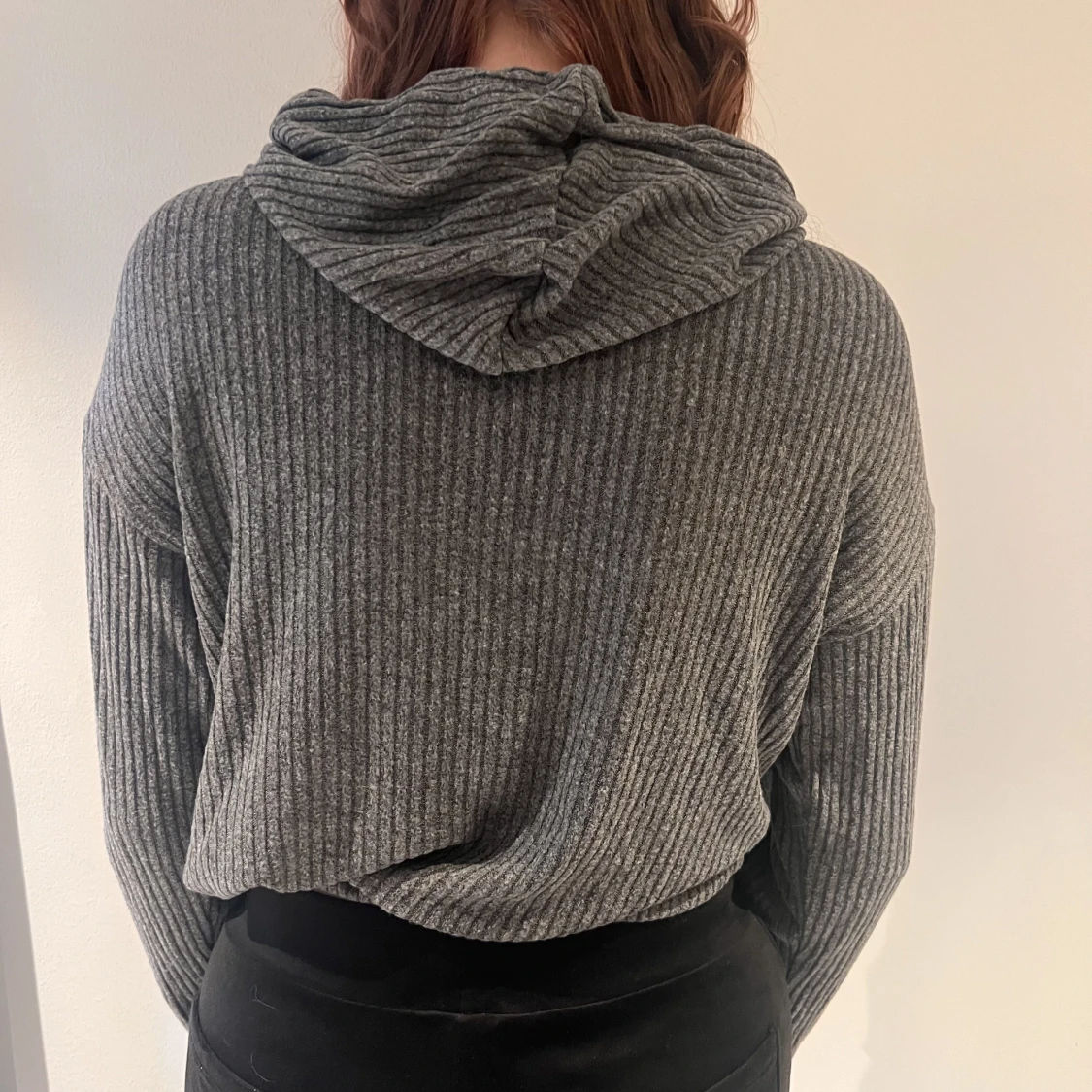 Tunn tröja med knytning  - 90