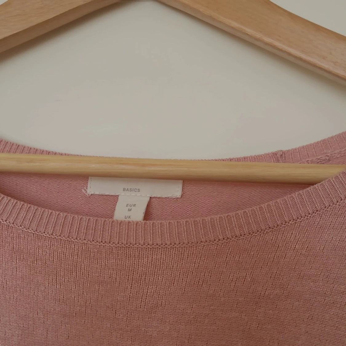 Finstickad rosa topp - 90