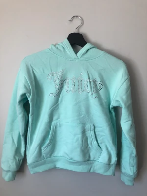 Juicy couture  - Barnsorlek men passar xs. 