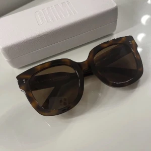 Chimi solglasögon  - Solglasögon från Chimi i nyskick.  Modell 08, färg tortoise.